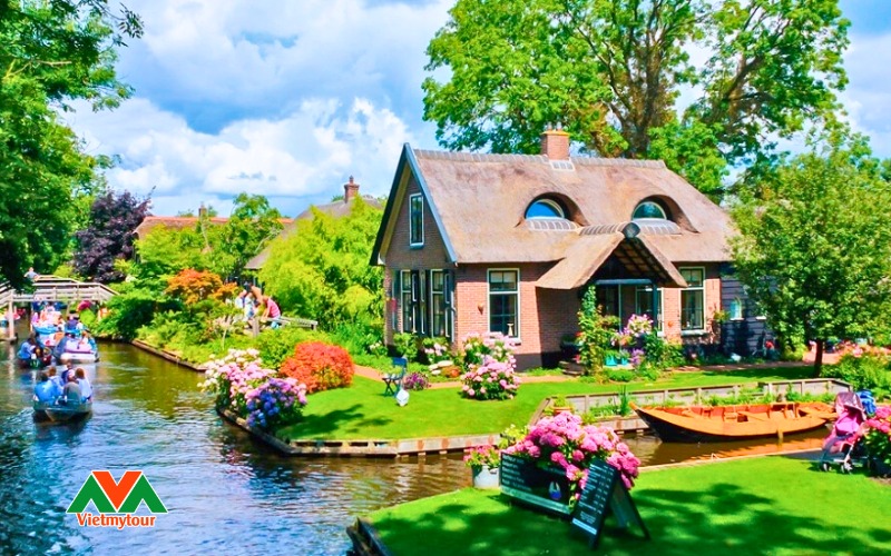 Ngôi Làng Giethoorn