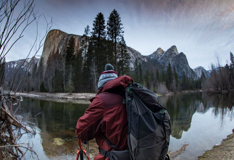Leo nui cam trai da ngoai tai Ansel Adams Wilderness
