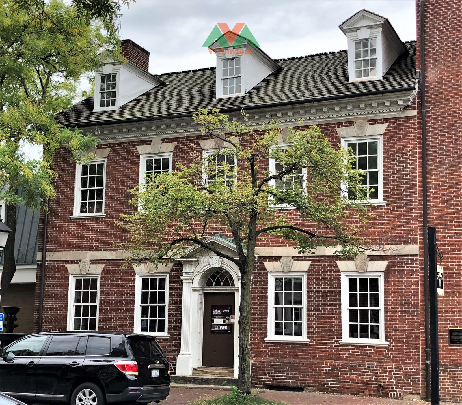 Quán rượu cổ Gadsby's Tavern – Điểm đến ẩm thực và lịch sử tại Alexandria Virginia