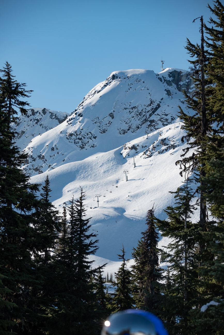 Khu nghi duong truot tuyet Whistler Blackcomb British Columbia Canada